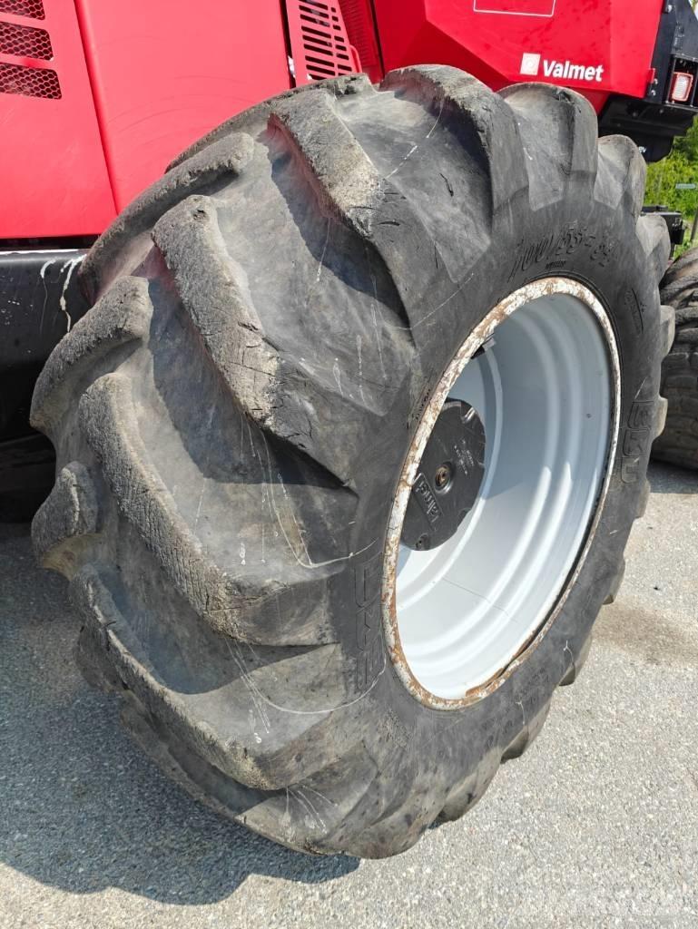 Valmet 901TX 원목 하베스터