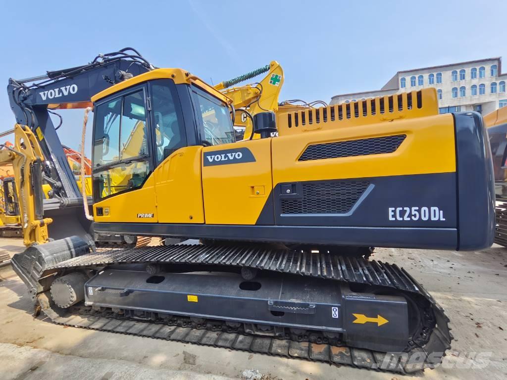 Volvo EC 250 D L 대형 굴삭기 29톤 이상