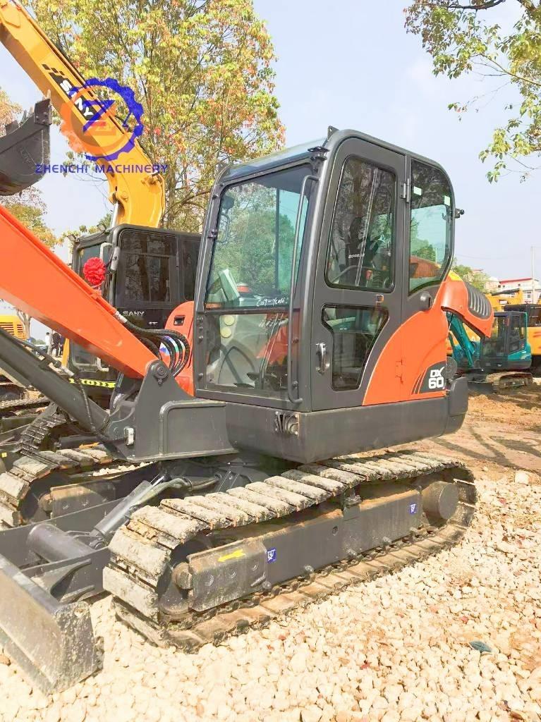 Doosan DX 60 소형 굴삭기 7톤 미만