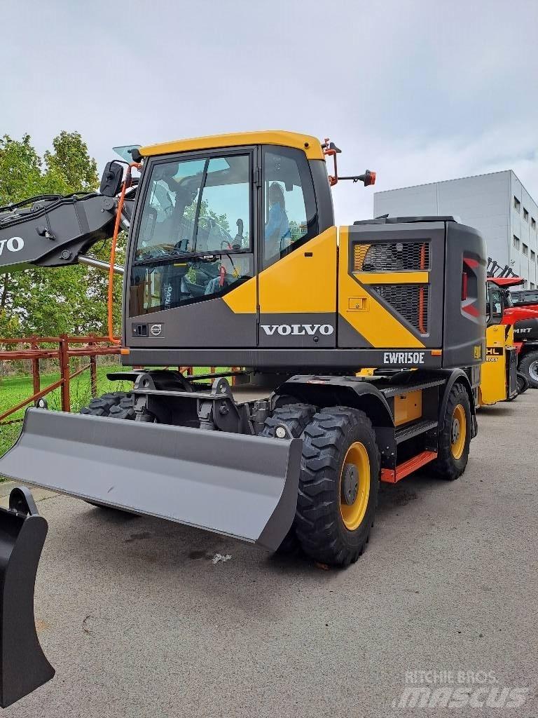 Volvo EWR150E  휠 굴삭기