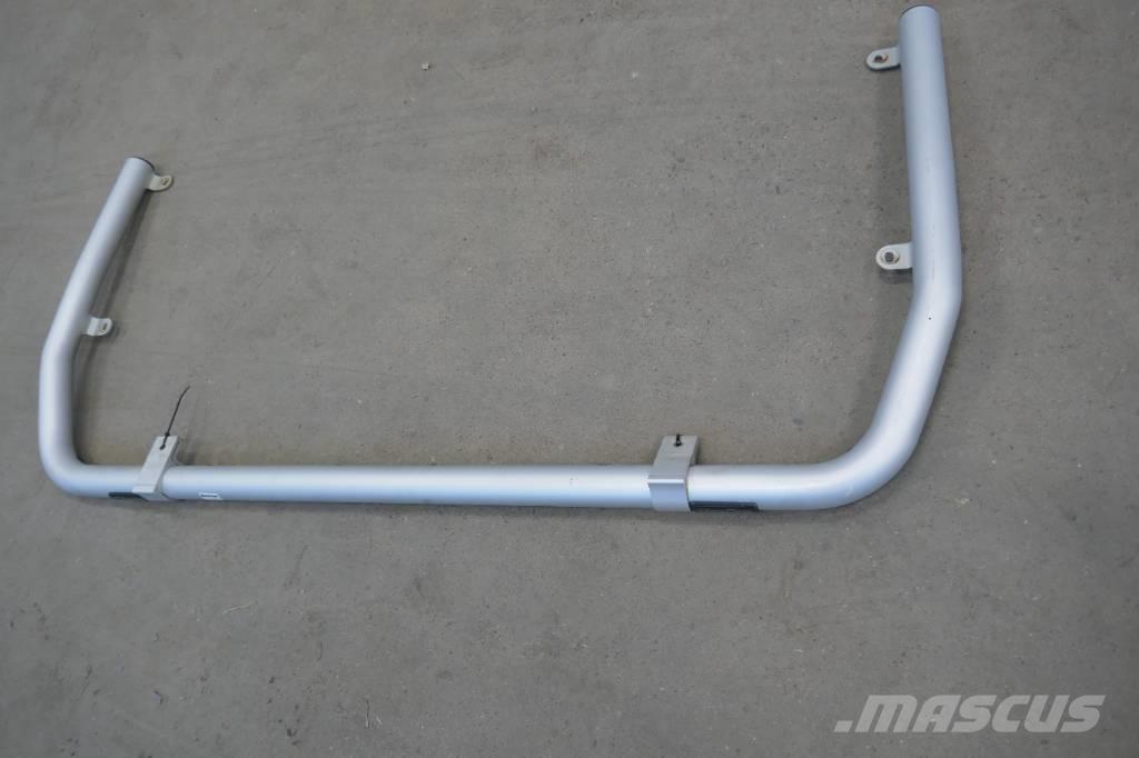  Trux Top-Bar 캐빈 및 인테리어