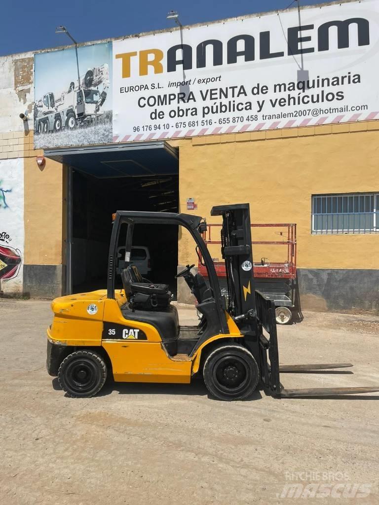 CAT 35 디젤 지게차