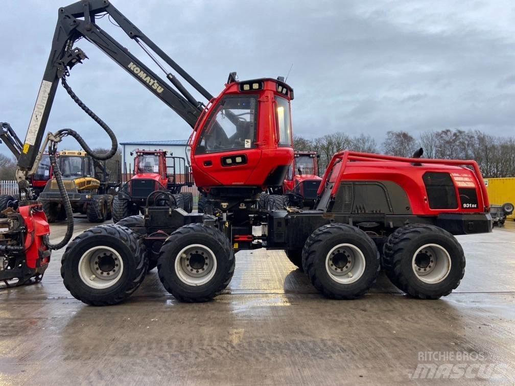 Komatsu 931XC 원목 하베스터