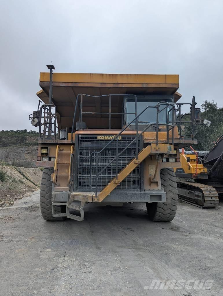Komatsu HD 605-7 초대형 덤프 트럭