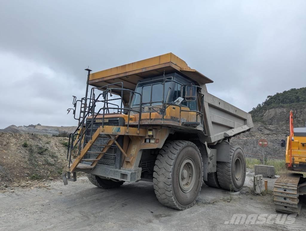 Komatsu HD 605-7 초대형 덤프 트럭