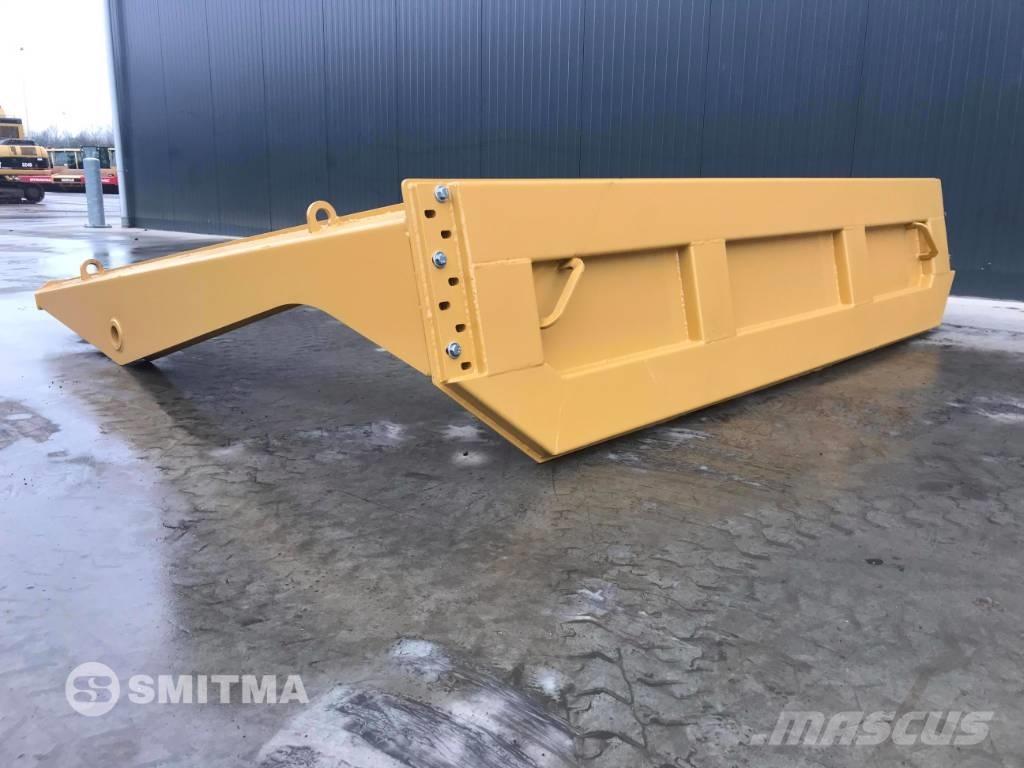 CAT 735B 테일게이트