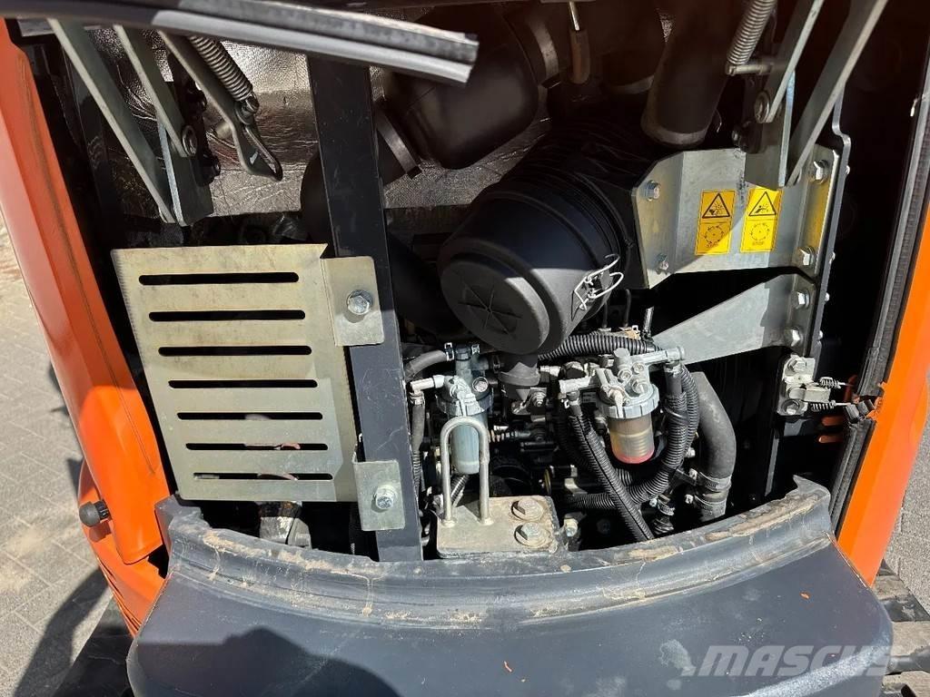 Hitachi ZX26U-6CR 소형 굴삭기 7톤 미만