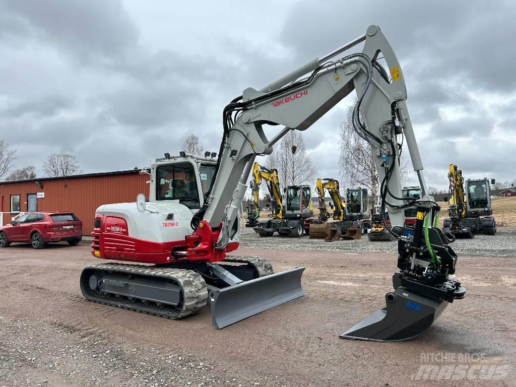 Takeuchi TB290 중형굴삭기 7톤-28톤