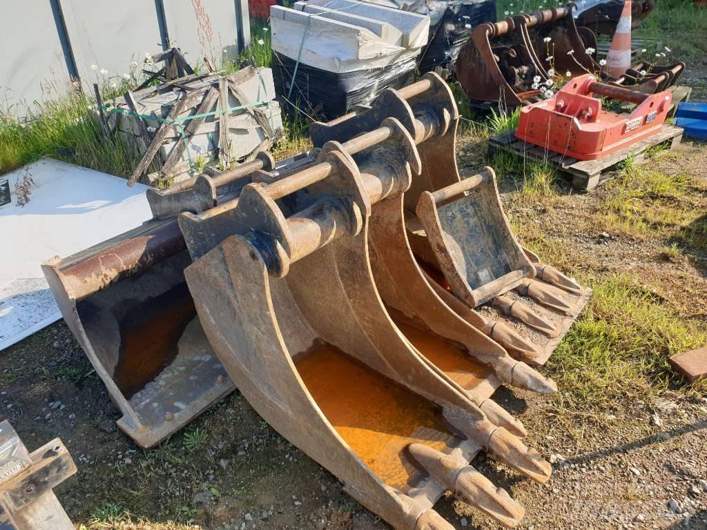 Komatsu PW118MR-11  휠 굴삭기