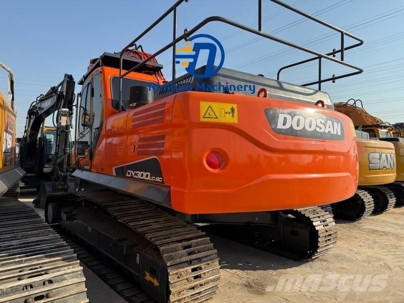 Doosan DX 300LC-9C 대형 굴삭기 29톤 이상