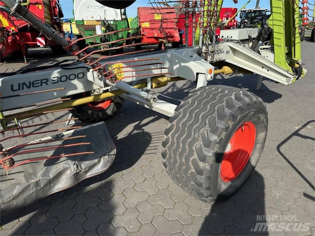 CLAAS Liner 3000 수확기
