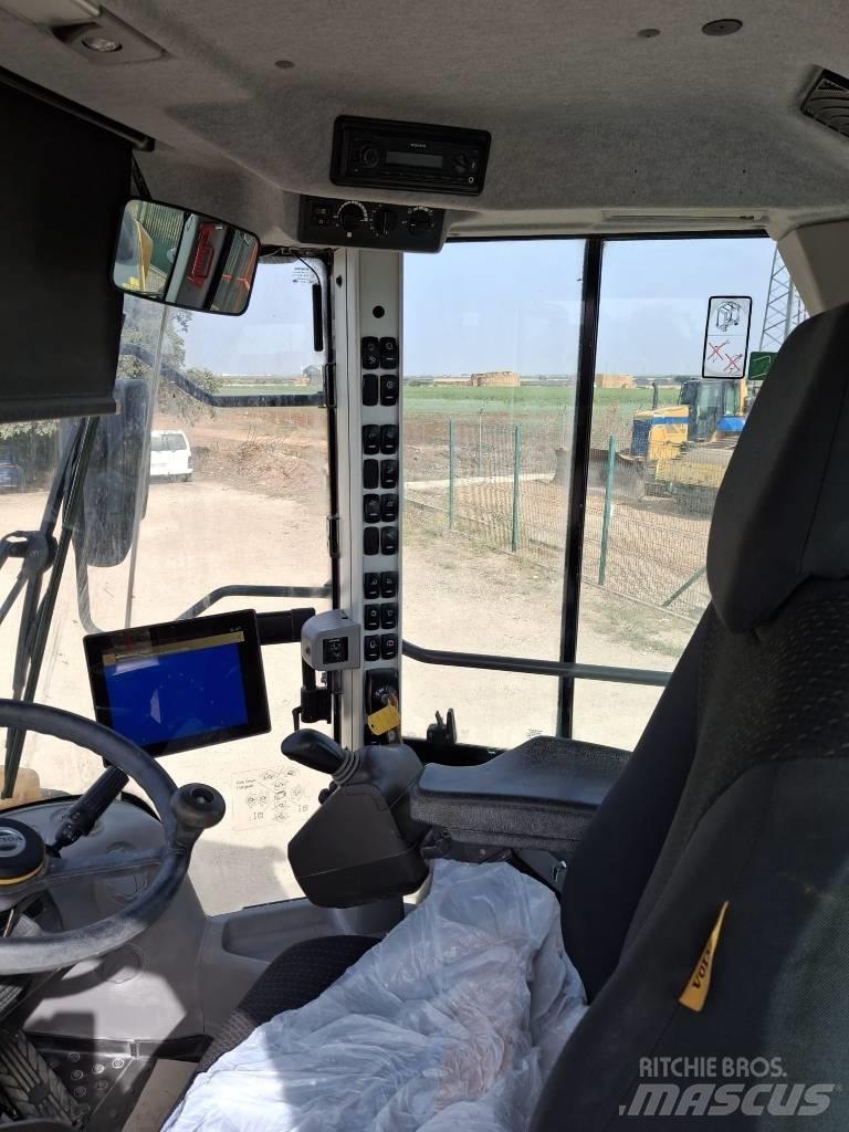 Volvo L 220 H  휠로우더