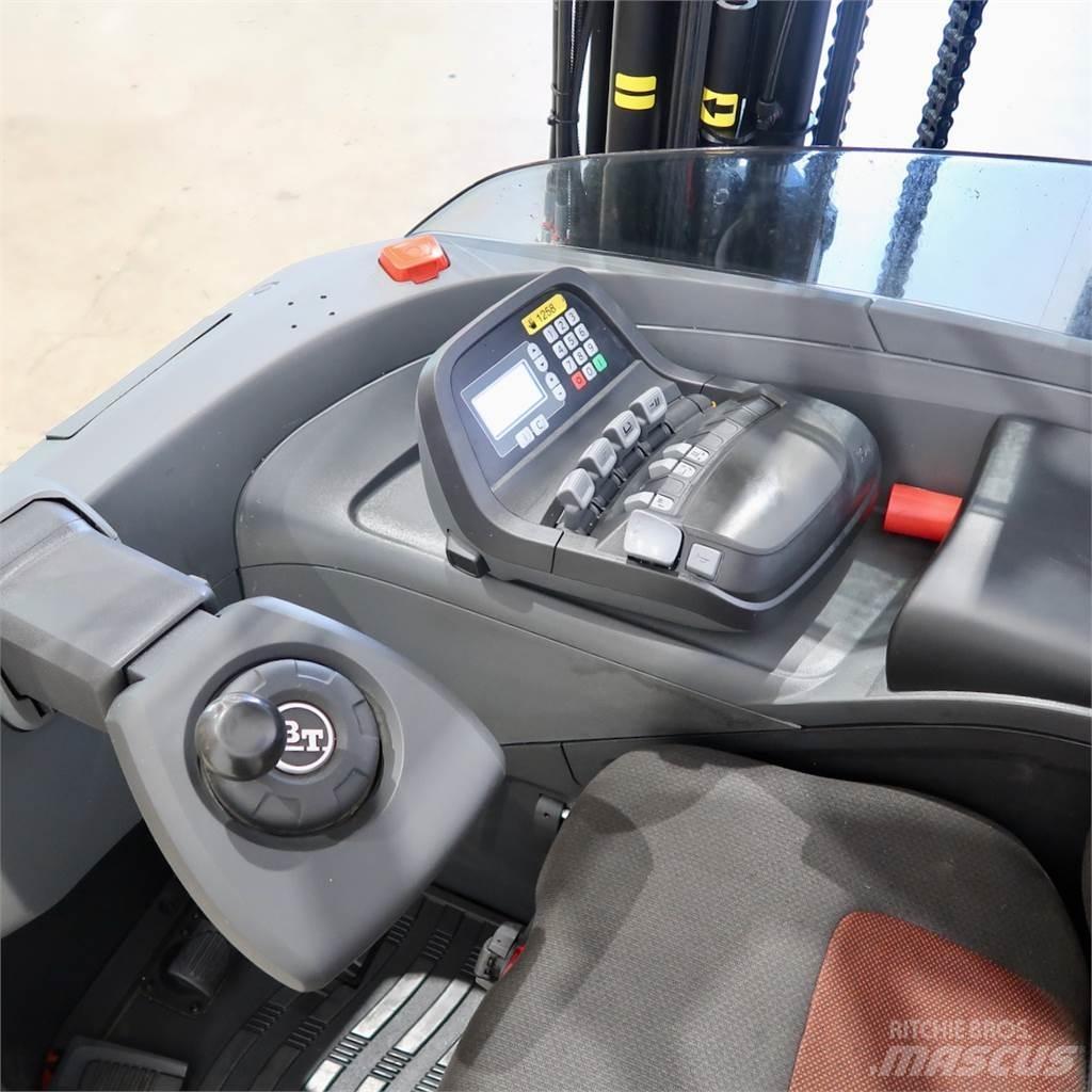 BT RRE140 전동 지게차