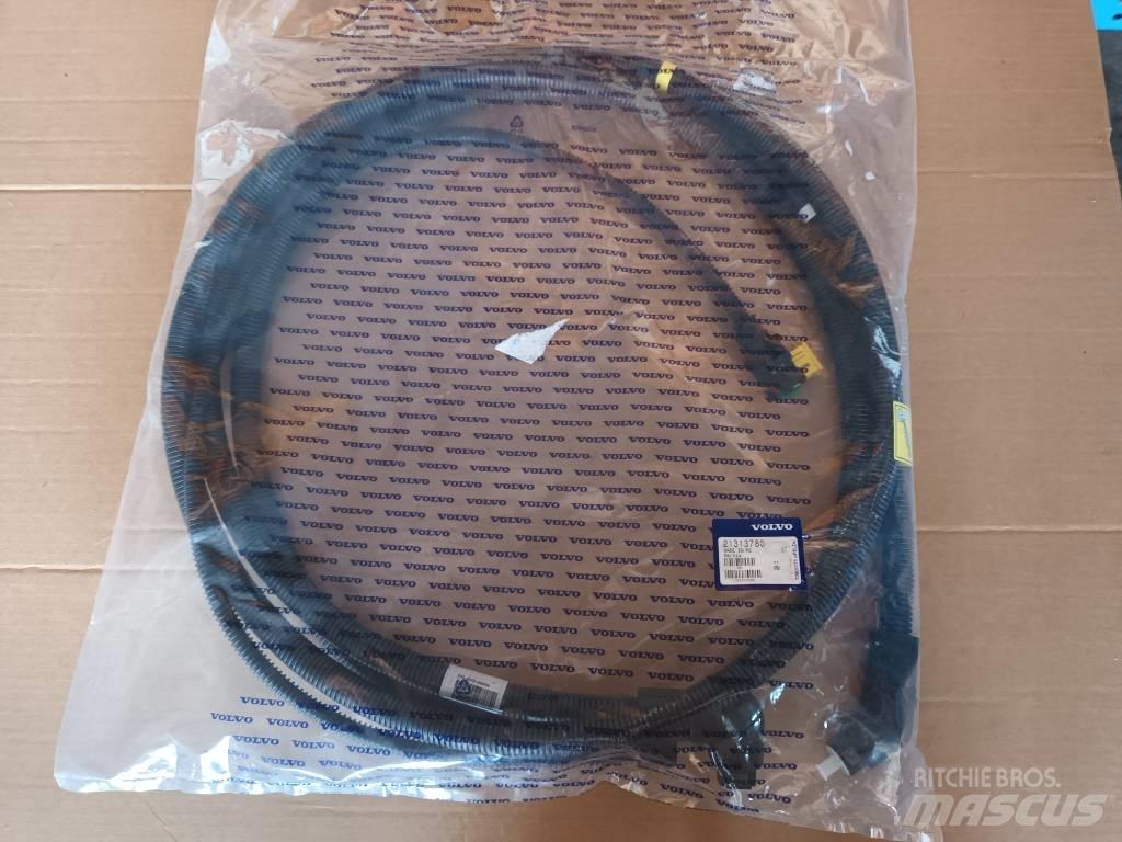 Volvo HOSE 21313780 유압식 기계