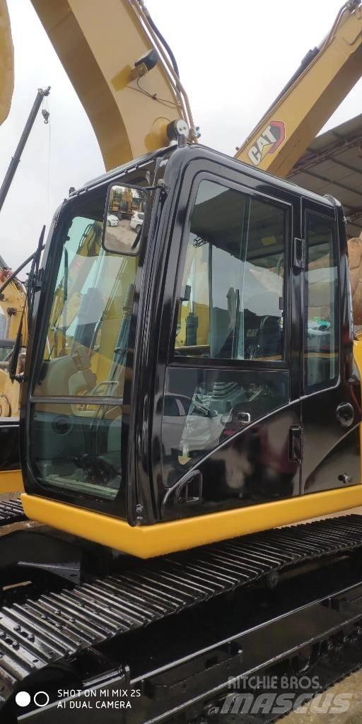 CAT 2021 CAT 313D2GC  휠 굴삭기