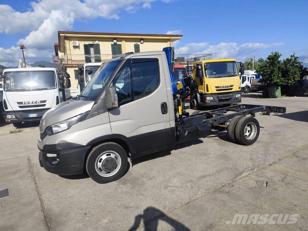 Iveco Daily 35-130 크레인 트럭