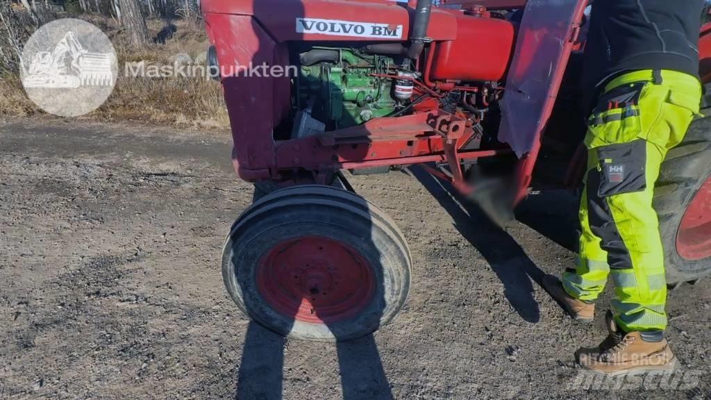 Volvo BM 320 트랙터