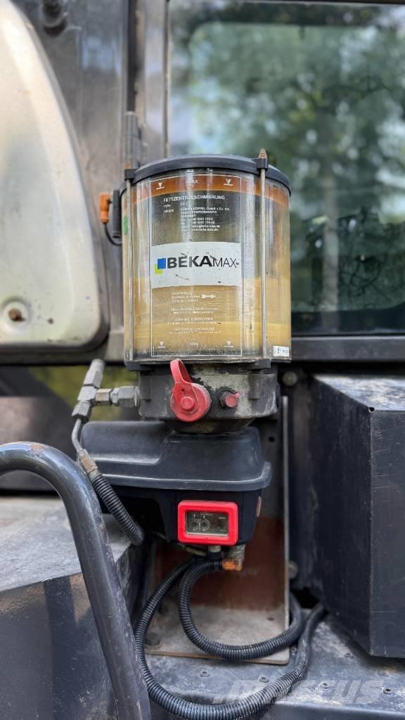 Hitachi ZW 140  휠로우더