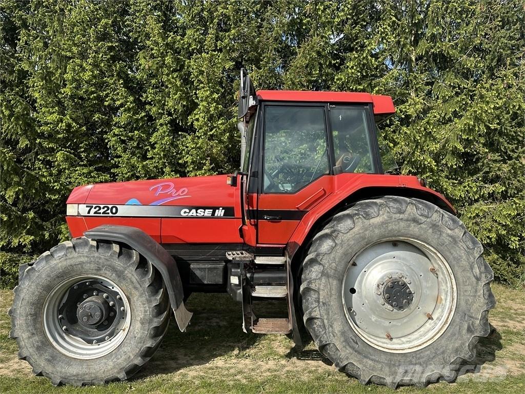 CASE 7220 트랙터