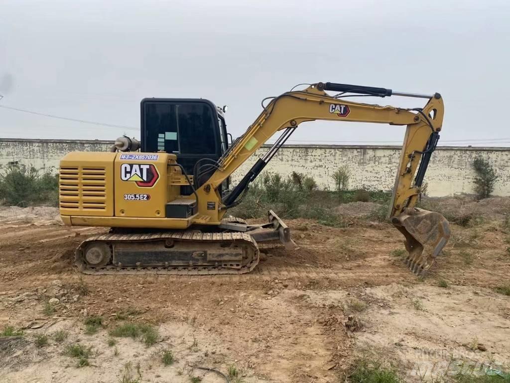 CAT 305.5E2 소형 굴삭기 7톤 미만