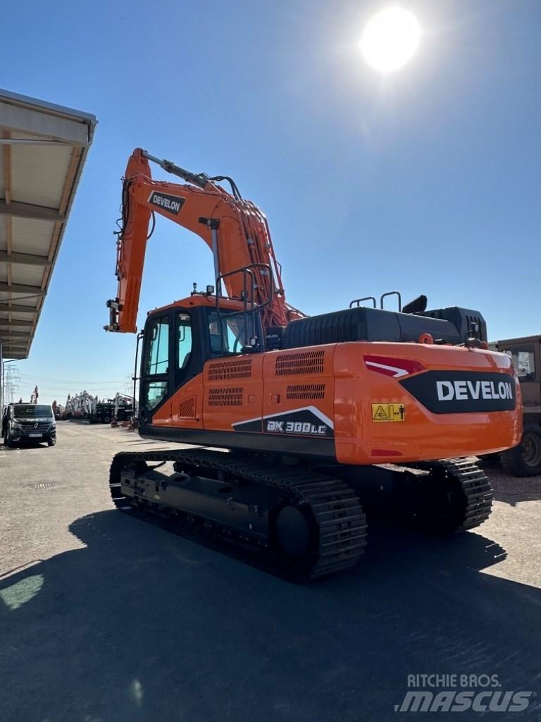 Develon DX300Lc-7 대형 굴삭기 29톤 이상