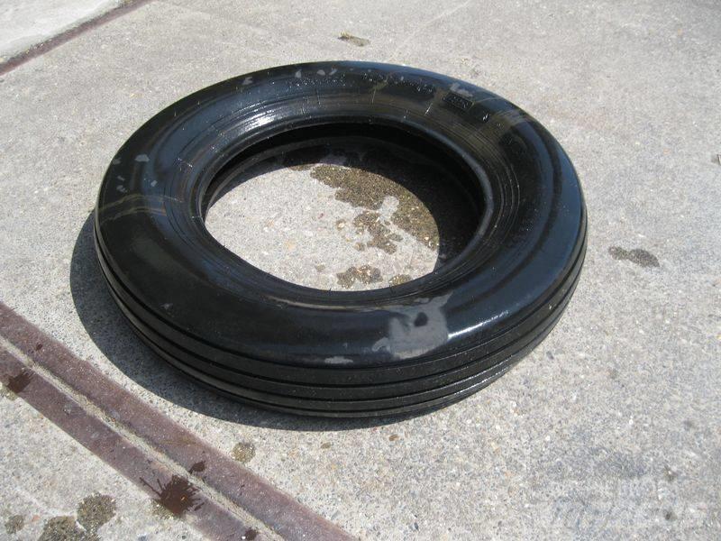 Pirelli 6.00-16 band 타이어, 휠 및 림