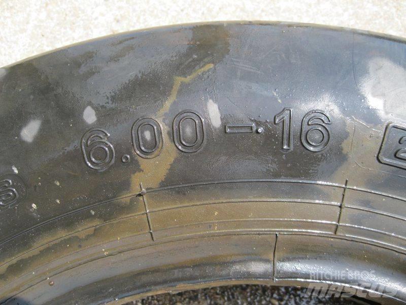 Pirelli 6.00-16 band 타이어, 휠 및 림