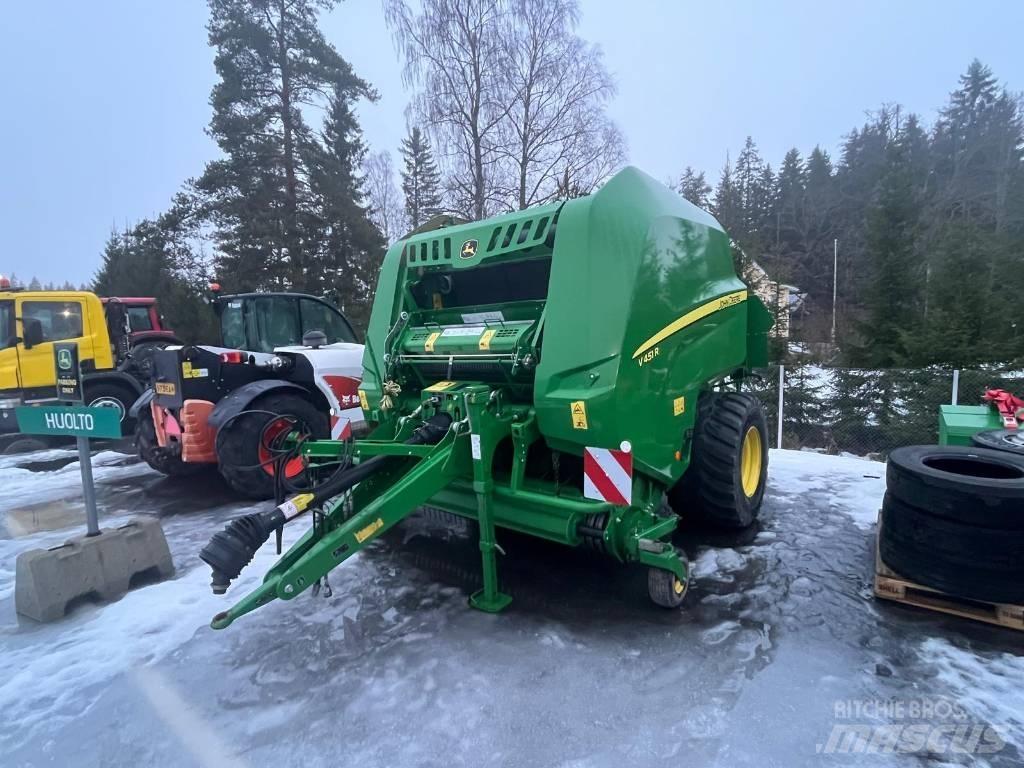 John Deere V451R 원형 곤포기