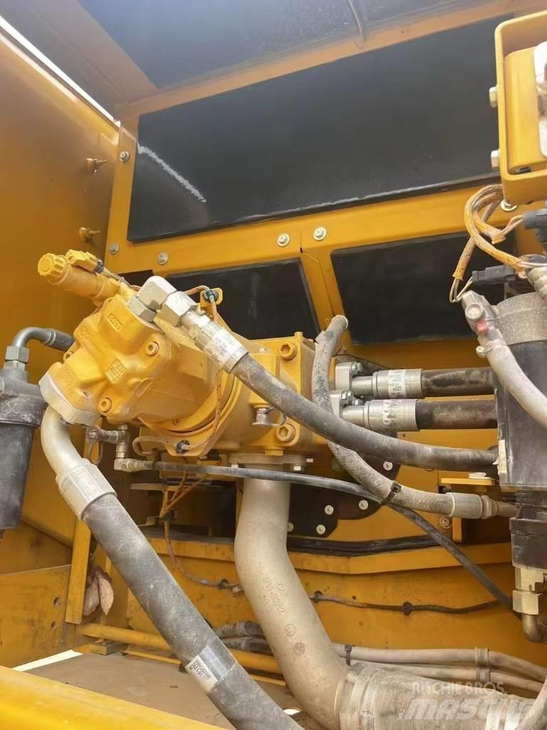 CAT 336GC 대형 굴삭기 29톤 이상