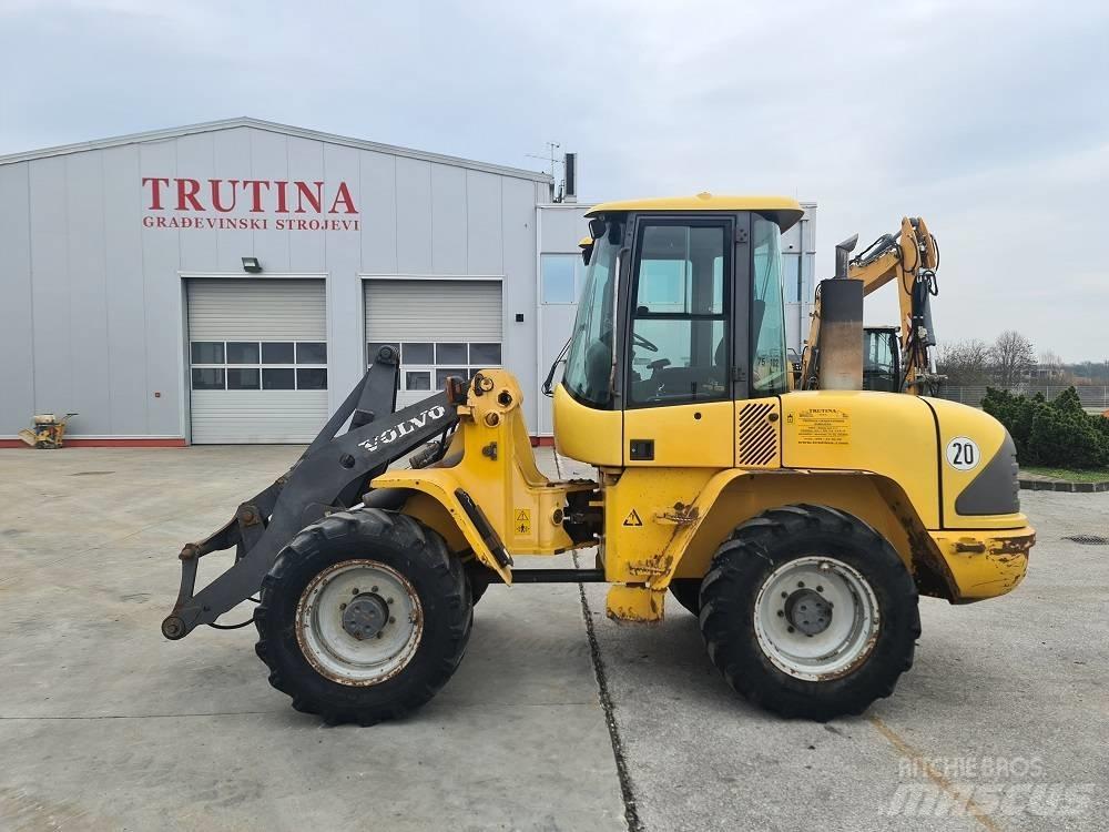 Volvo L 40 B  휠로우더