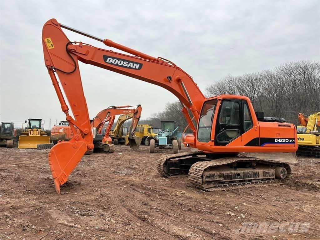 Doosan DH220-7 대형 굴삭기 29톤 이상