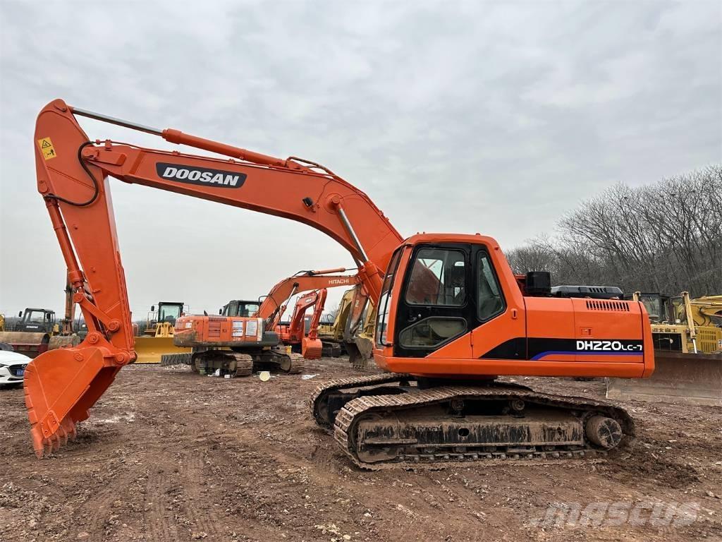 Doosan DH220-7 대형 굴삭기 29톤 이상