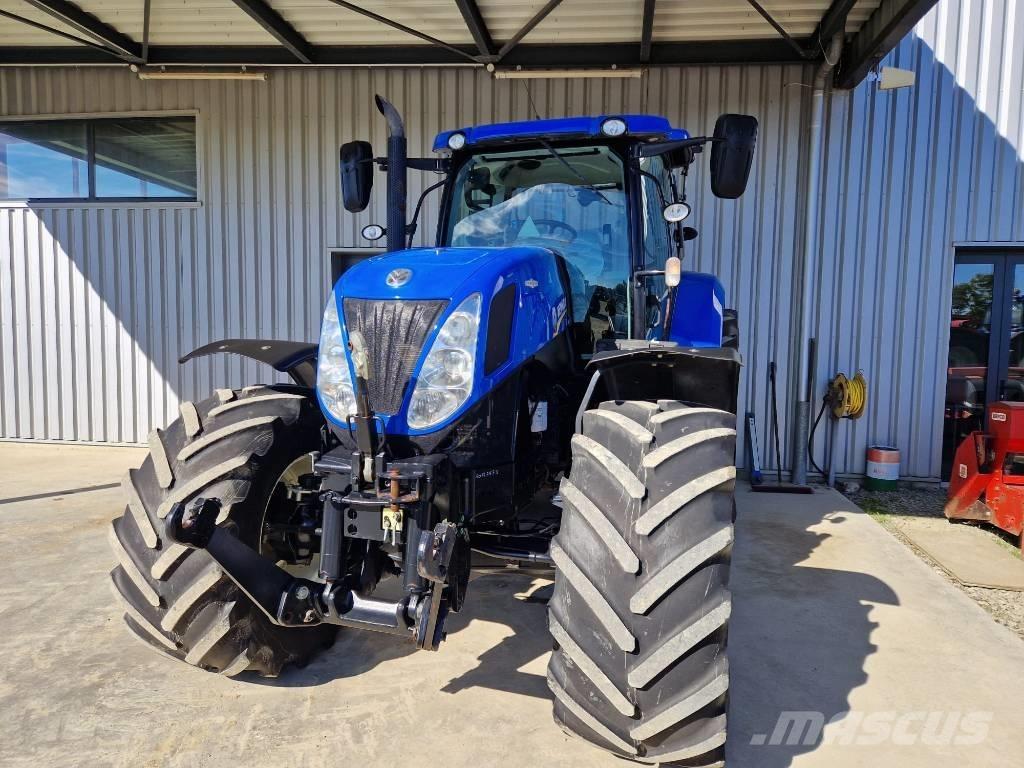New Holland T 7.235 트랙터