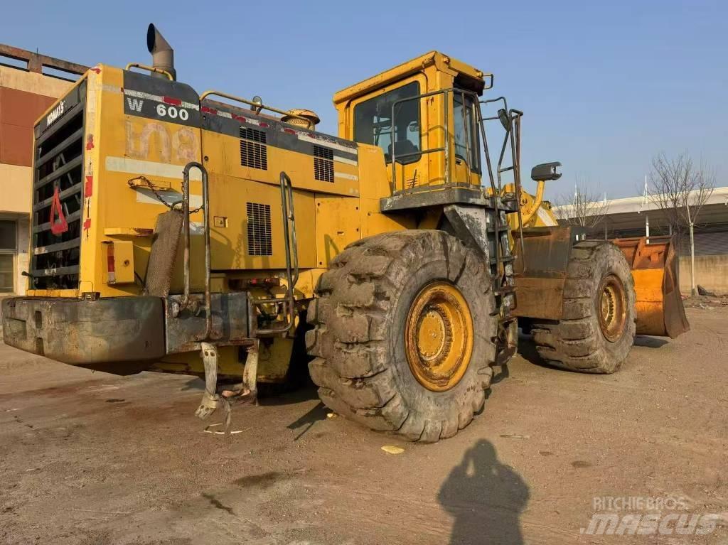 Komatsu WA 600-3  휠로우더