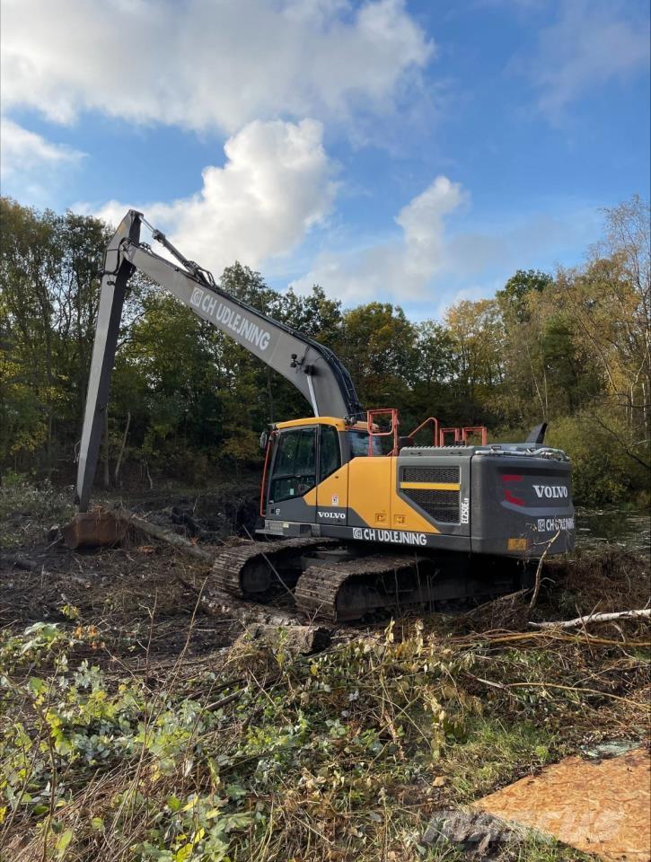 Volvo 250E LR 대형 굴삭기 29톤 이상