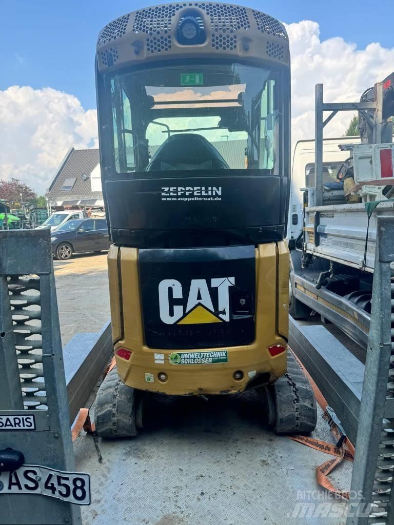 CAT 301.8 소형 굴삭기 7톤 미만