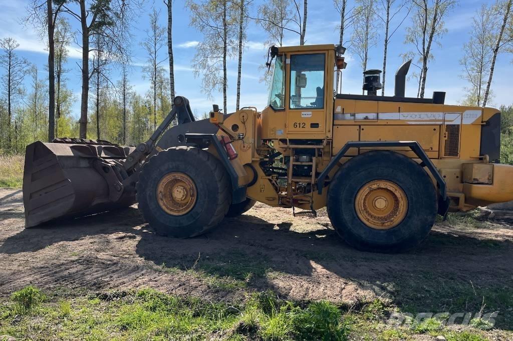 Volvo L 220  휠로우더