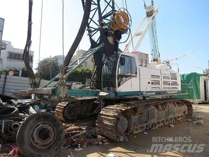Casagrande C900 도로 굴착기