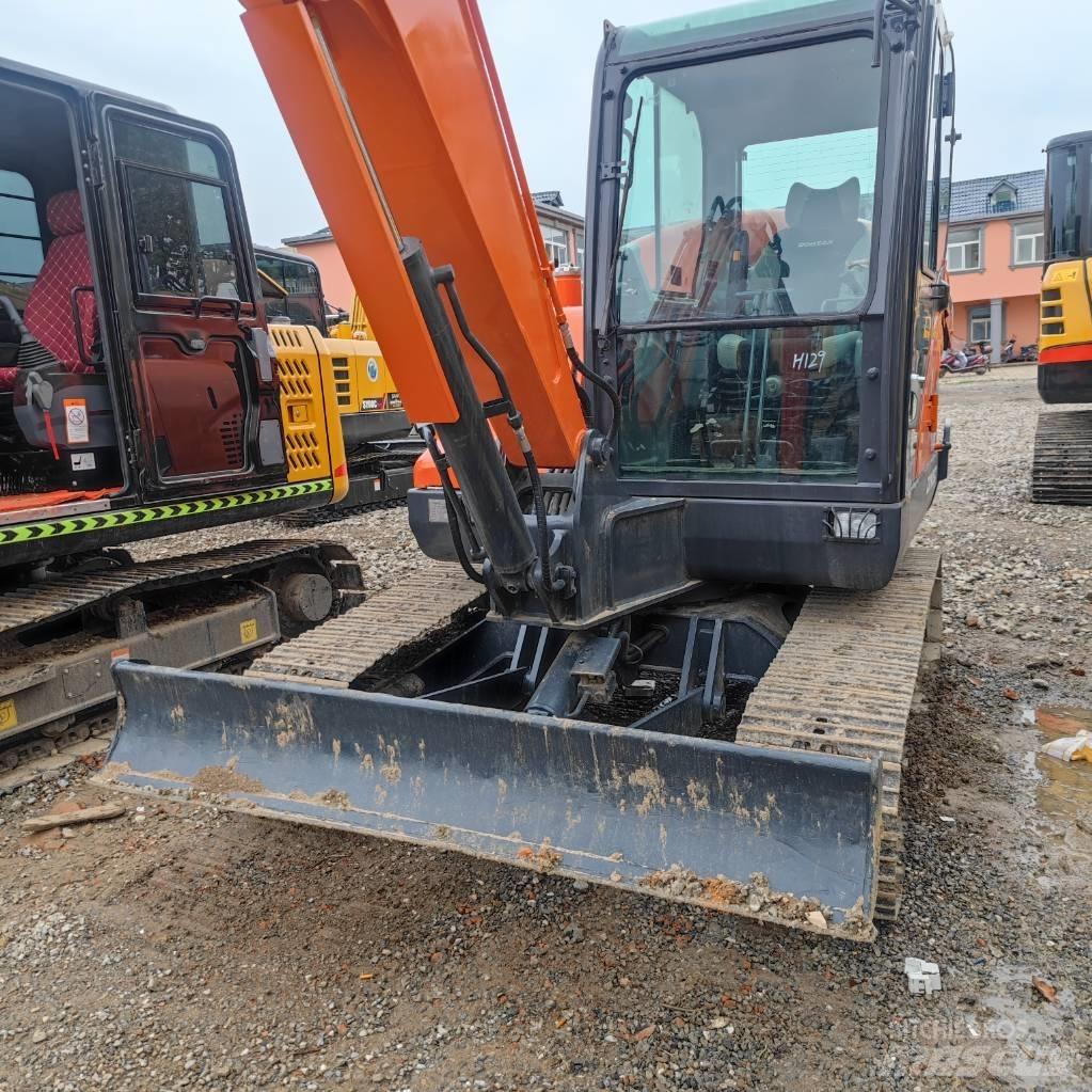 Doosan DX60 소형 굴삭기 7톤 미만