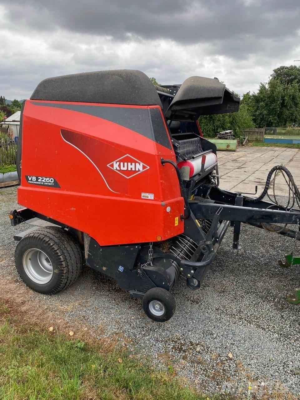 Kuhn VB 2260 원형 곤포기