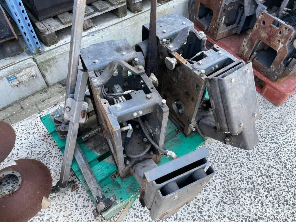 Bomag BF 700 C-2 아스팔트 포장장비