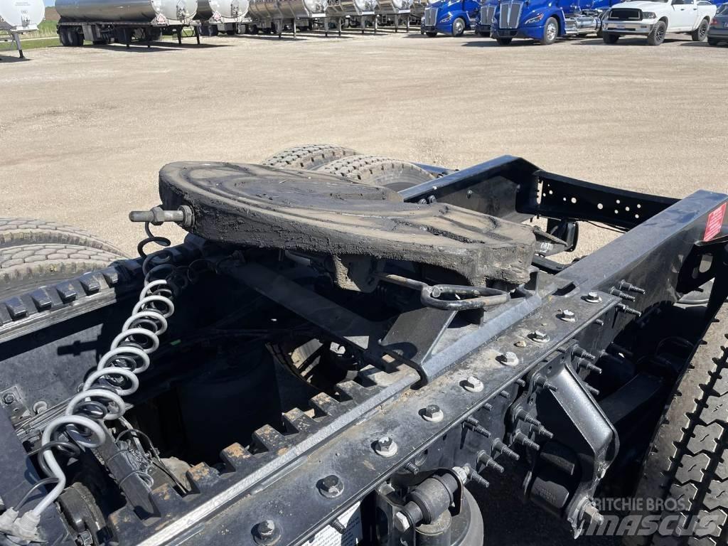 Volvo VNL 740 트랙터 유닛