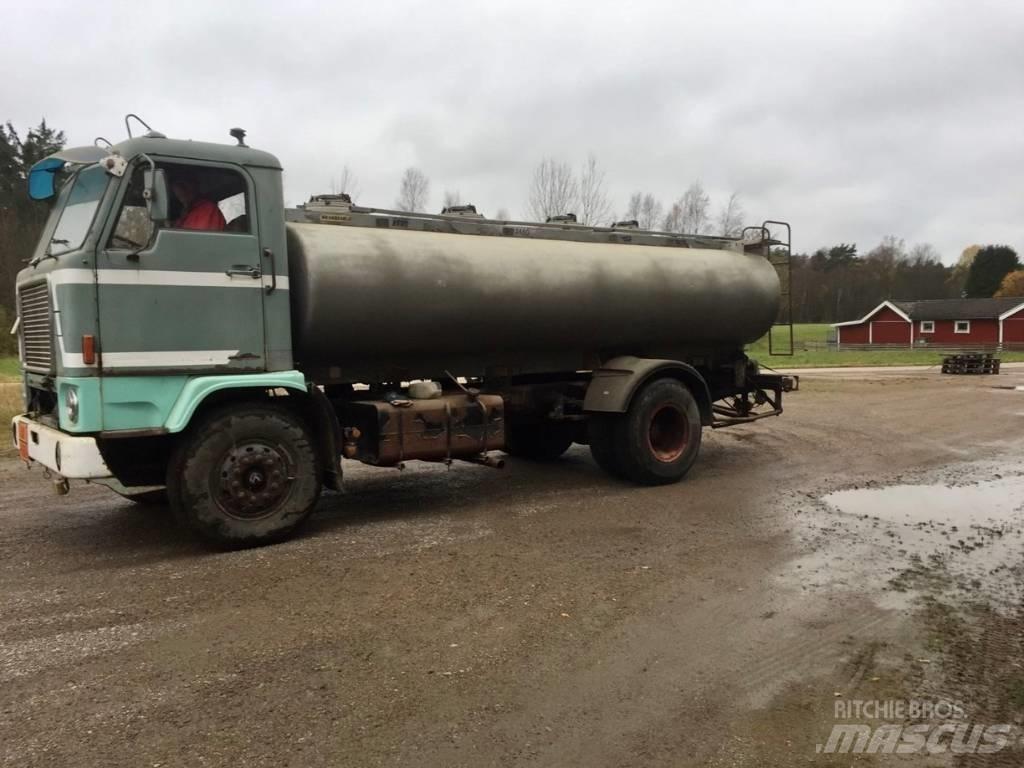 Volvo F 88 탱커 트럭