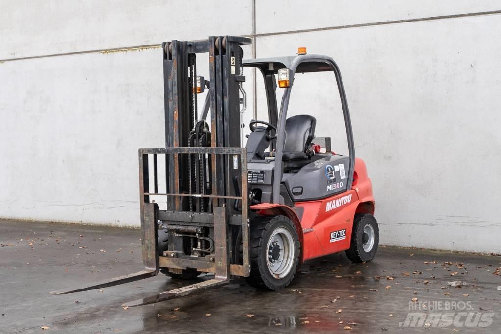 Manitou MI 30 D 디젤 지게차