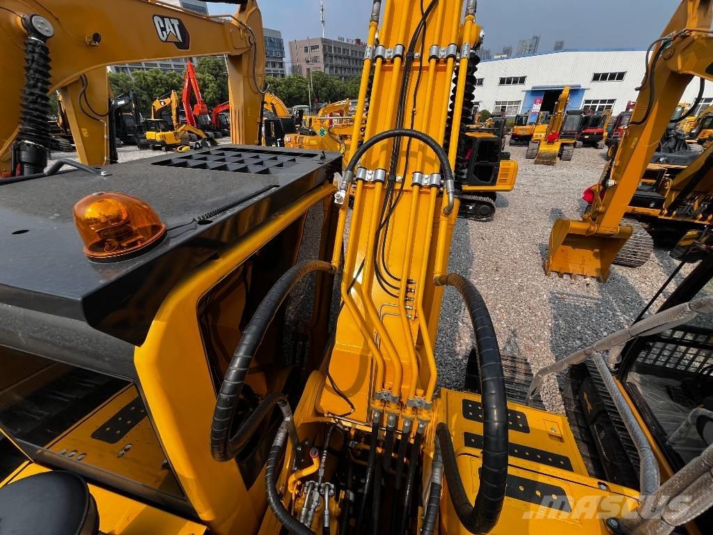 Komatsu PC 240 LC-8 대형 굴삭기 29톤 이상