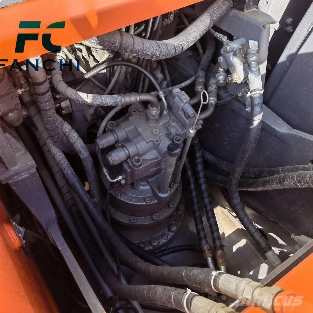 Hitachi ZX 200 대형 굴삭기 29톤 이상