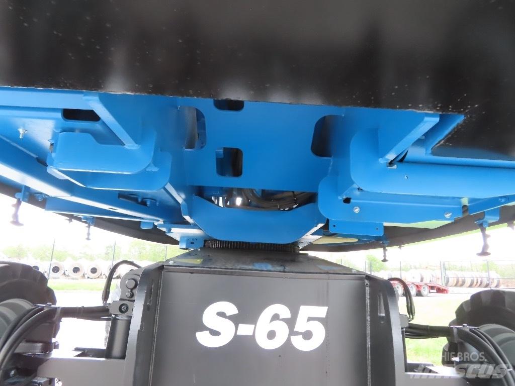 Genie S 65 견인식 전동이동 리프트