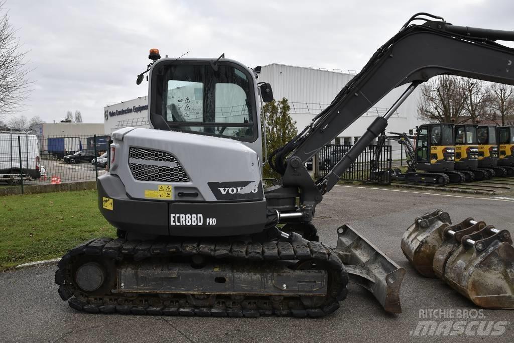 Volvo ECR 88 D 중형굴삭기 7톤-28톤