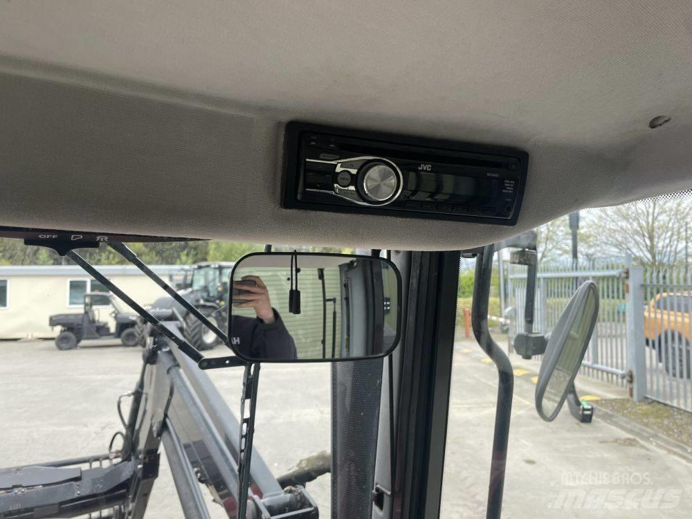 Valtra A 83 트랙터