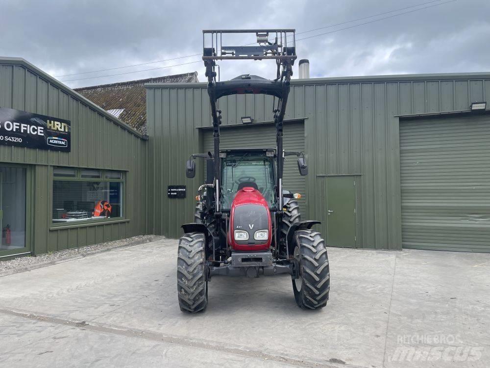 Valtra A 83 트랙터